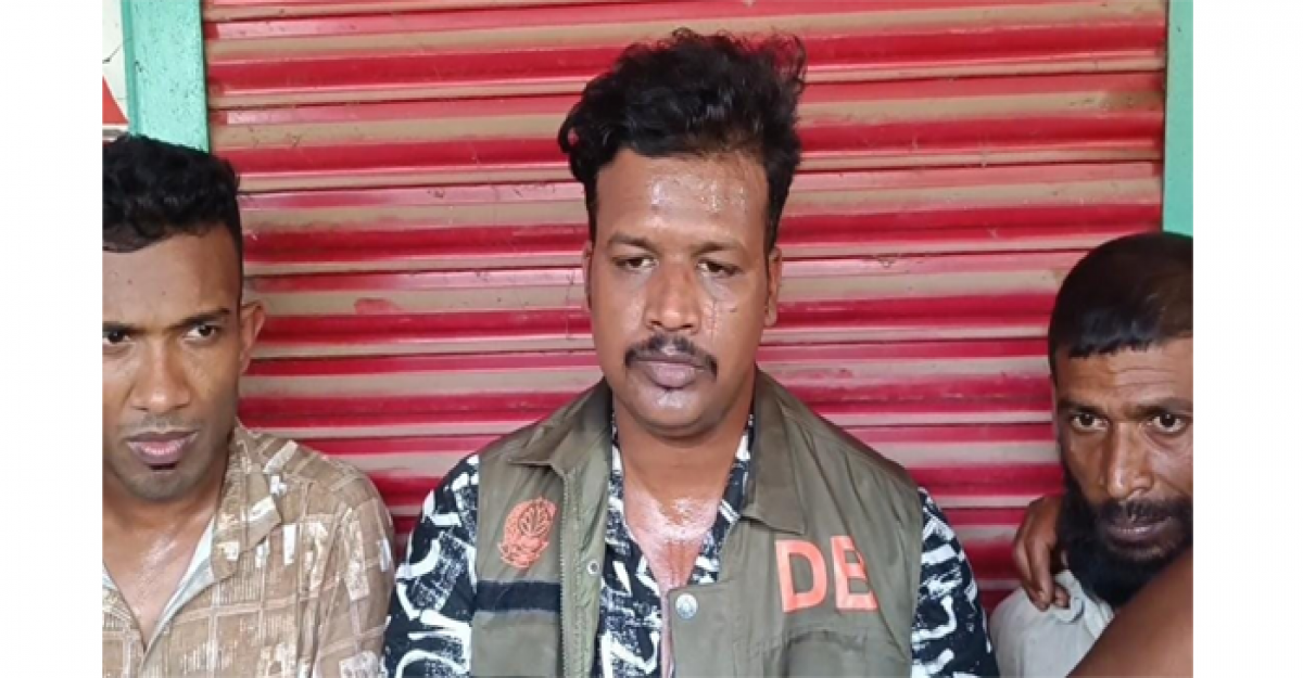 জীবননগরে সড়কে চাঁদাবাজির সময় ২ ভুয়া ডিবি পুলিশ আটক